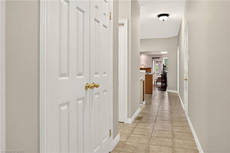 130 Southbrook Drive photo 4