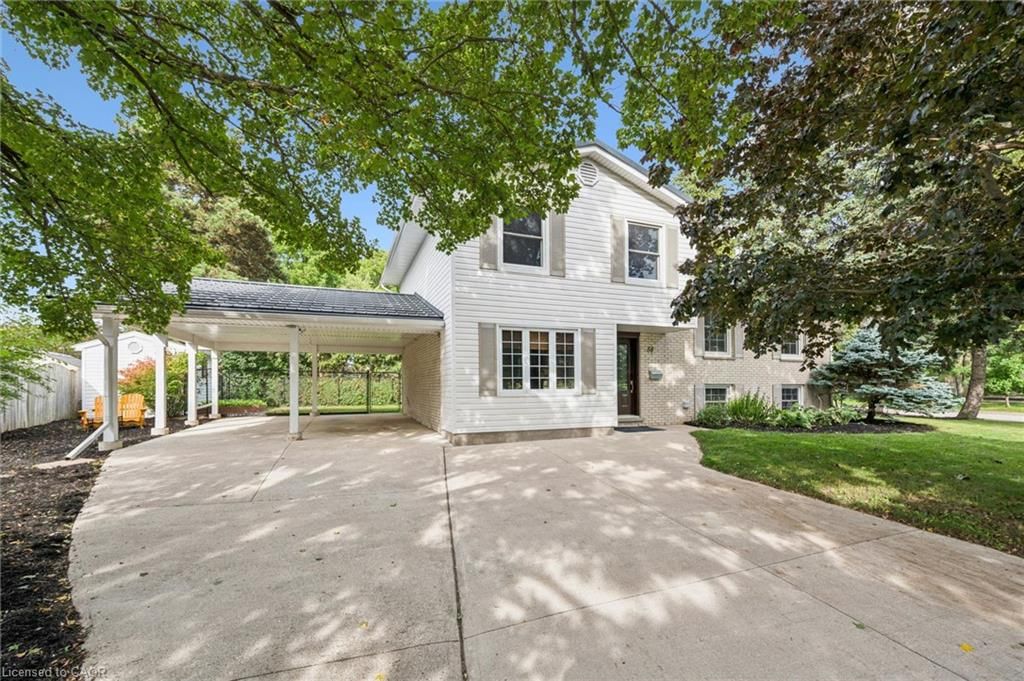 Single Family Residence for sale at 58 Bradley Drive, Kitchener, ON, N2A 1K5 - Stanley Park/Centreville - MLS: 40865395