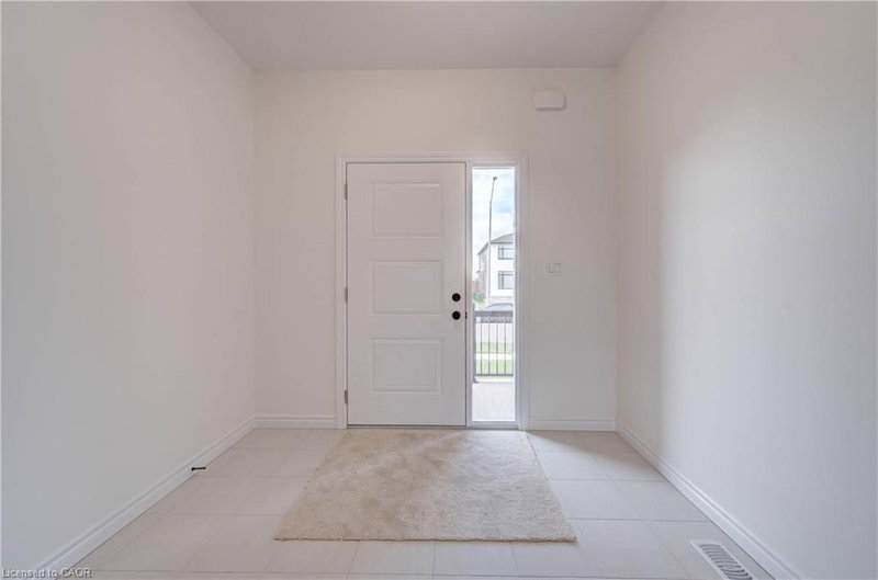 10 Munn Crescent