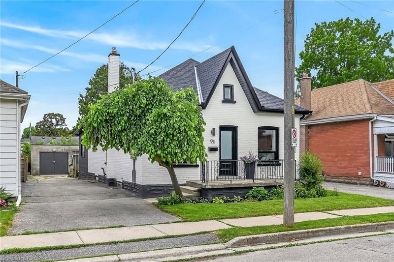 96 Aberdeen Avenue photo 2