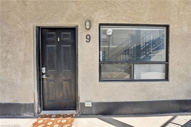 12 Bridgeport Road E photo 4