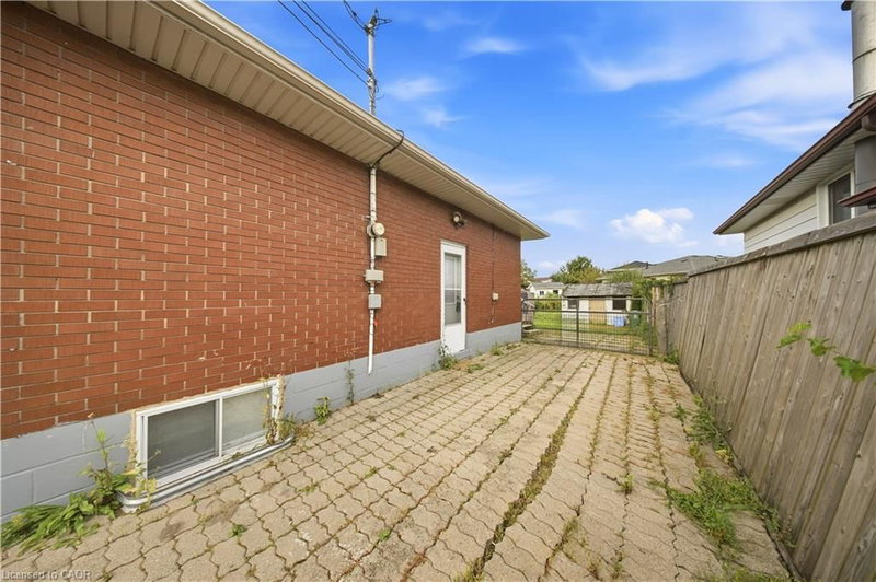 BSMT - 85 Kenora Avenue
