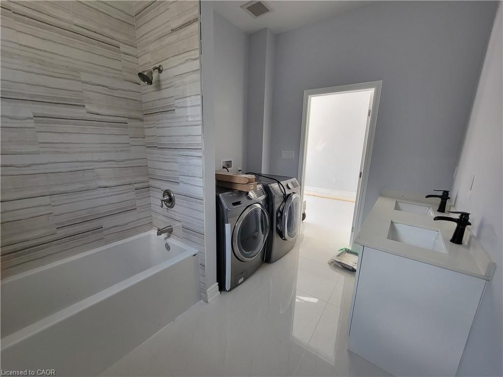 103 Peel Street — photo 2