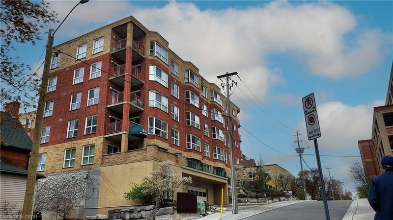 20 St. George Street photo 4