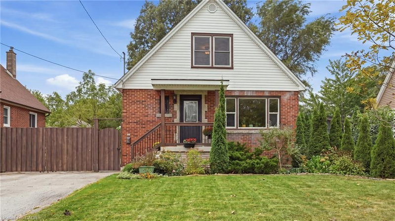 42 Delevan Crescent