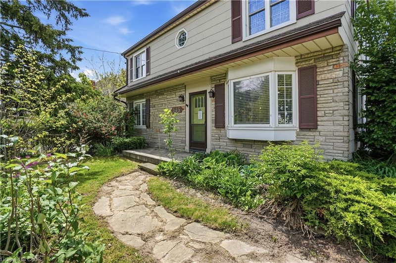 545 Mohawk Road W