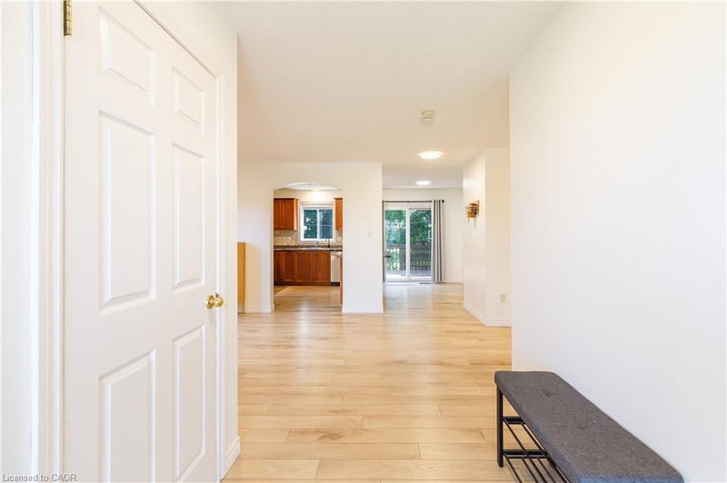 198 Charlotta Street photo 4