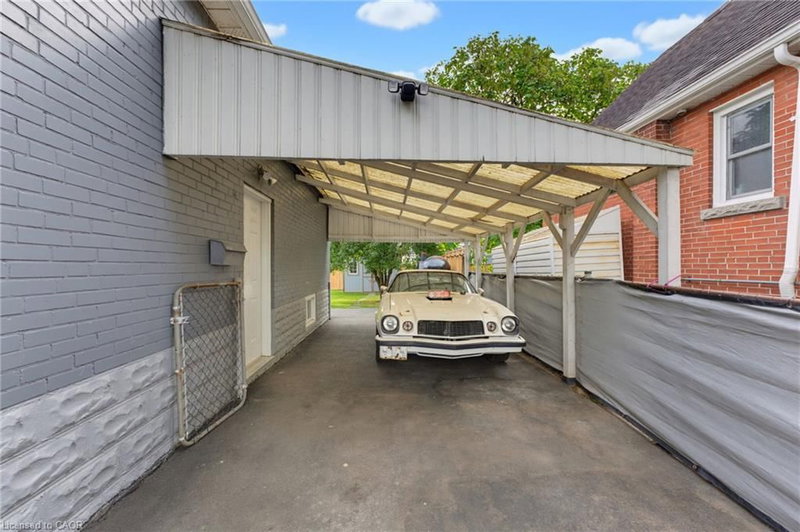 551 Upper Sherman Avenue photo 4