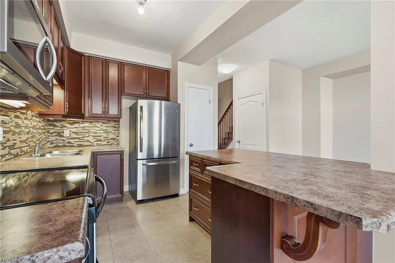 108 Marina Point Crescent photo 5