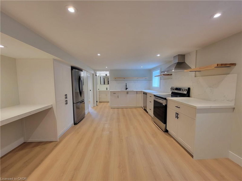 125 East 31st Street photo 4