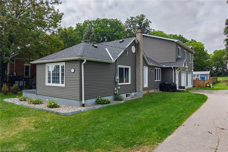 78 Oak Street photo 1