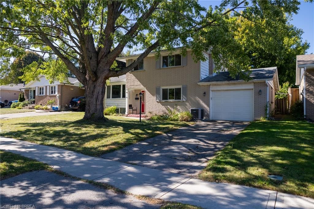 Single Family Residence for sale at 52 Brier Park Road, Brantford, ON, N3R 3P7 - Brier Park - MLS: 40866429