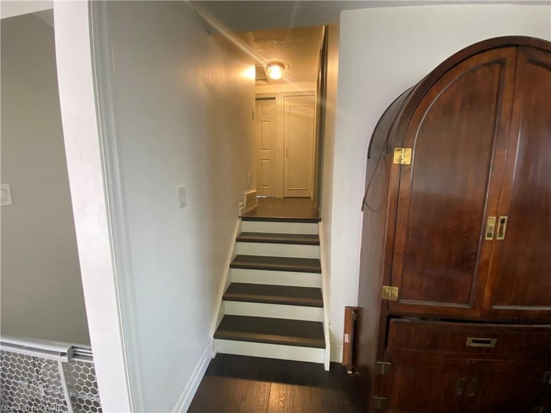 24 Queenslea Drive photo 4