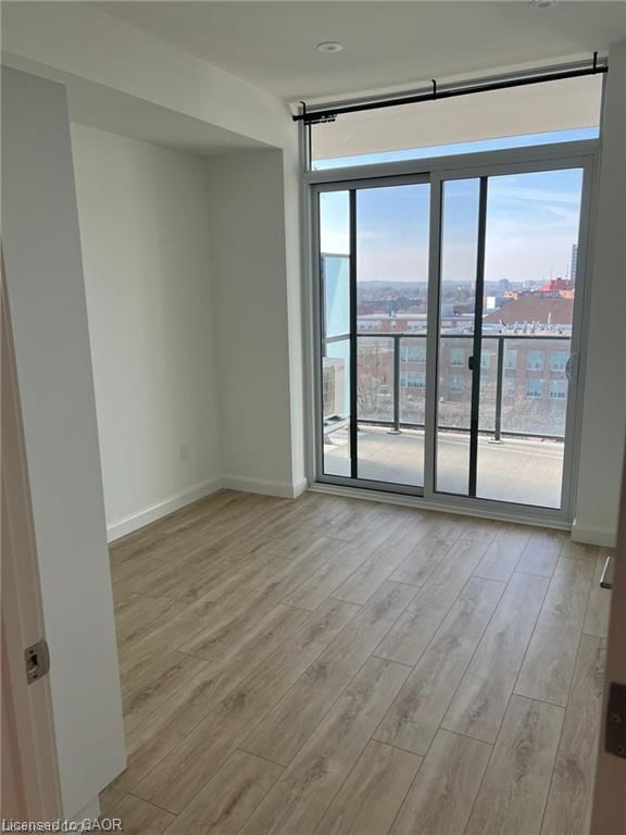 807 - 741 King Street W 4