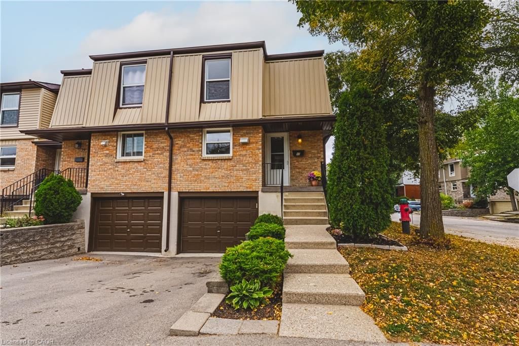 Row/Townhouse for sale at 40-10 Angus Road, Hamilton, ON, L8K 6K3 - Vincent - MLS: 40866614