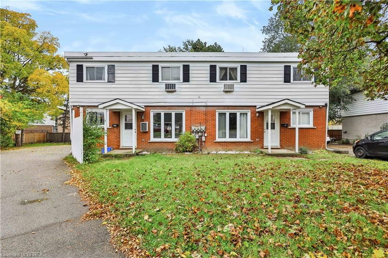 23 Brenda Court photo 2