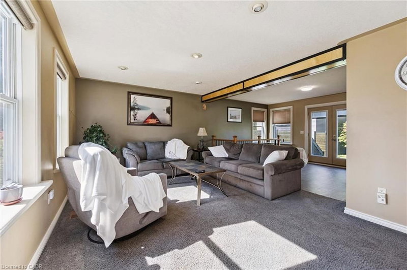 74 Selkirk Street photo 4
