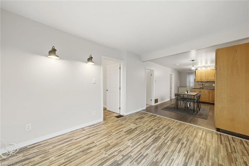 107 Broadway Street photo 4