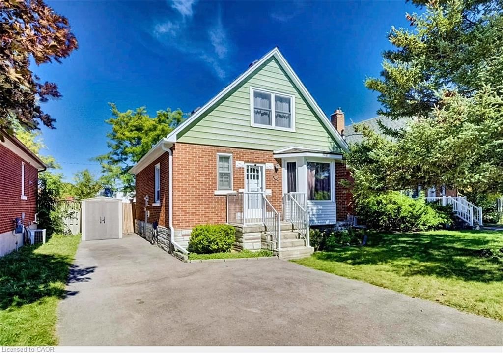 Single Family Residence for sale at 208 Arnold Street, Kitchener, ON, N2H 6E7 - Uptown Waterloo/North Ward - MLS: 40866787