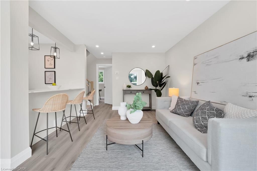 F - 71 Blucher Street 5
