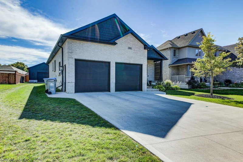 24 Gilmer Crescent