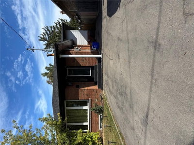 B - 129 Parkdale Avenue S