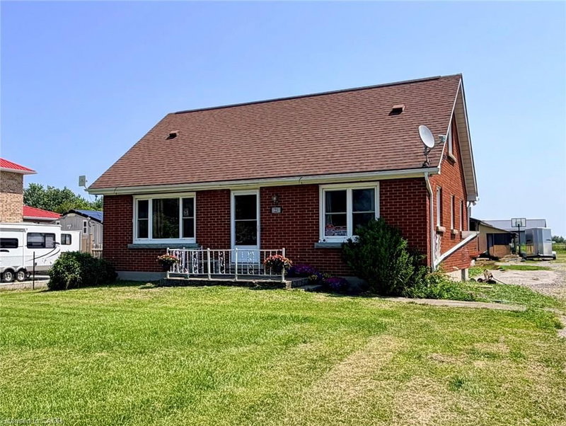 23 Erie Avenue S photo 1