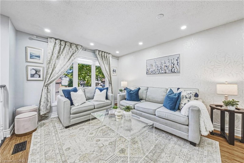 414 Woods Lane photo 4