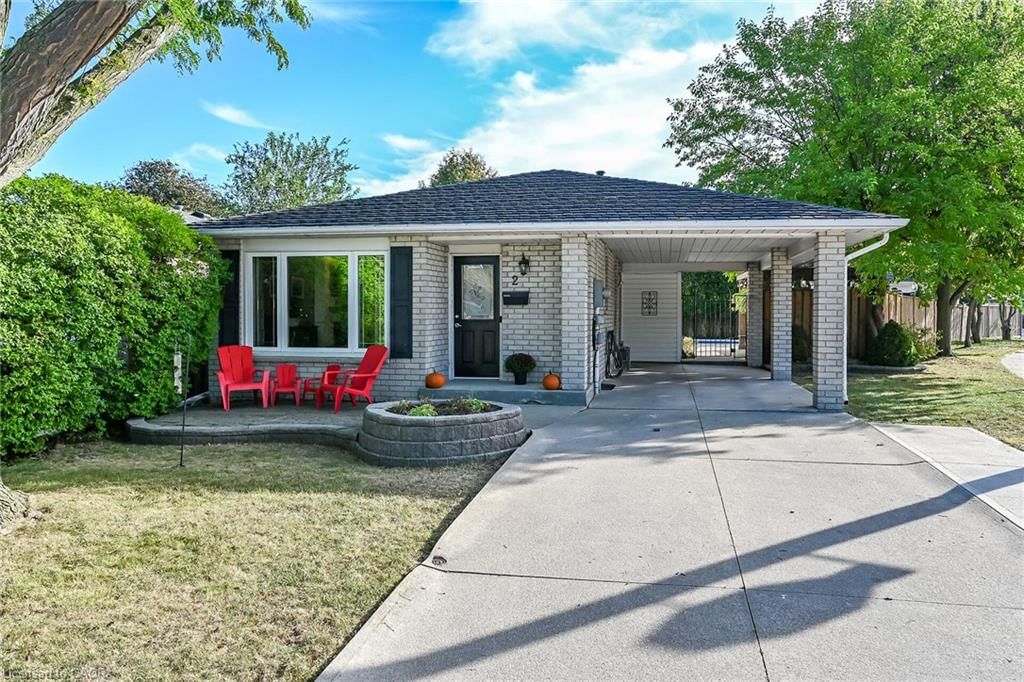 Single Family Residence for sale at 2 Adler Avenue, Hamilton, ON, L8W 3C3 - Templemead - MLS: 40867037
