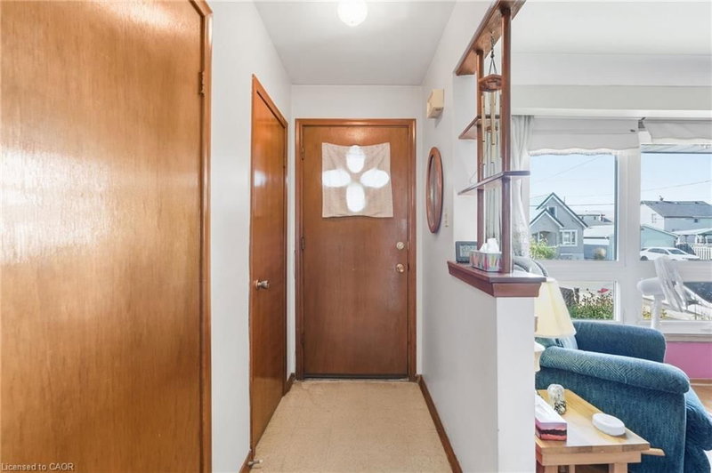 234 Normanhurst Avenue photo 4