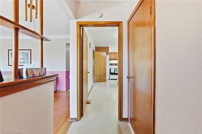 234 Normanhurst Avenue photo 5