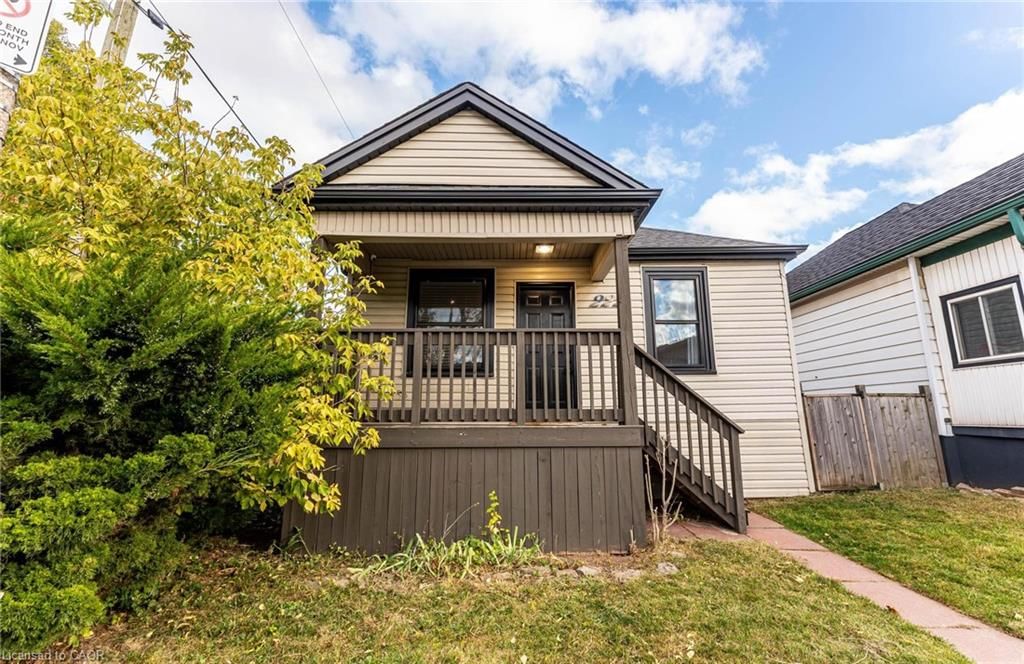 Single Family Residence for sale at 222 Kensington Avenue, Hamilton, ON, L8L 7N7 - Crown Point - MLS: 40867053