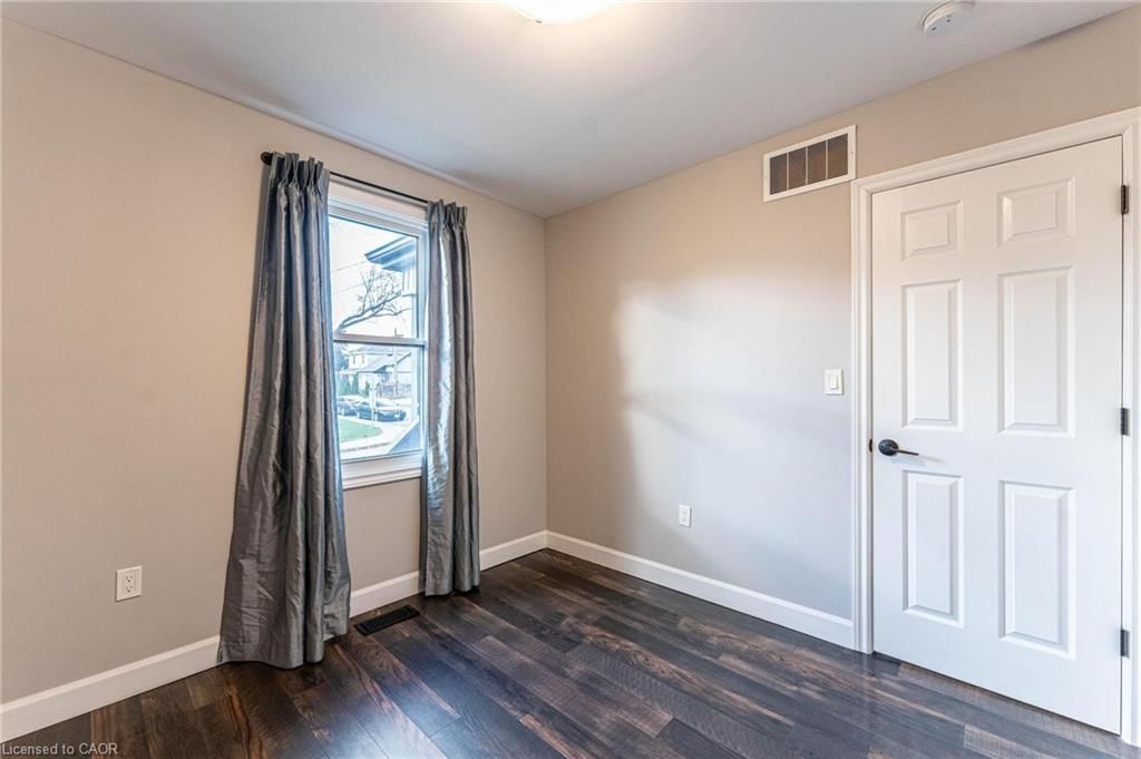 Single Family Residence for sale at 222 Kensington Avenue, Hamilton, ON, L8L 7N7 - Crown Point - MLS: 40867053
