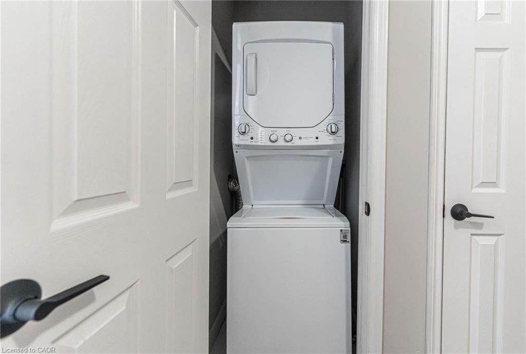 Single Family Residence for sale at 222 Kensington Avenue, Hamilton, ON, L8L 7N7 - Crown Point - MLS: 40867053