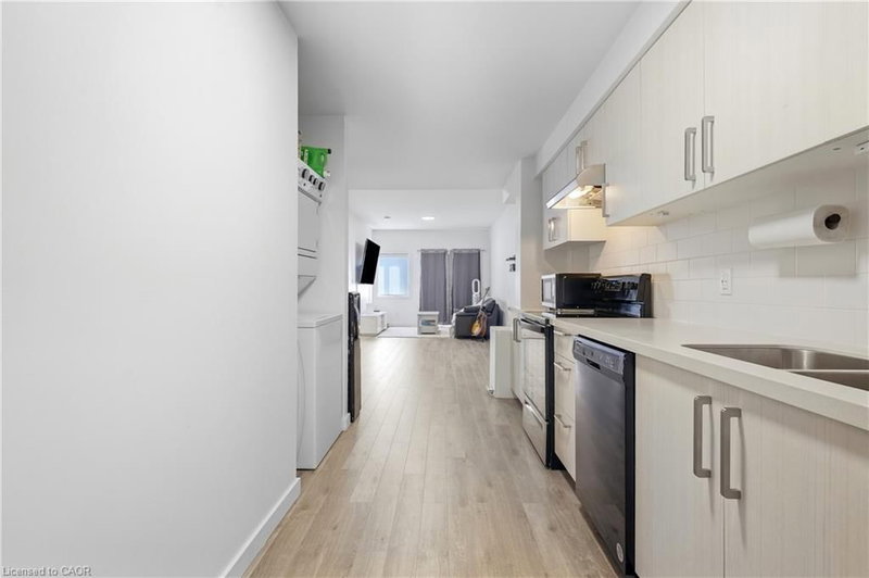 383 Chaffey Street photo 4