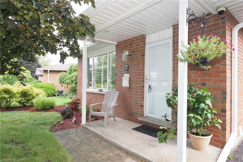 219 Foxhunt Road photo 1
