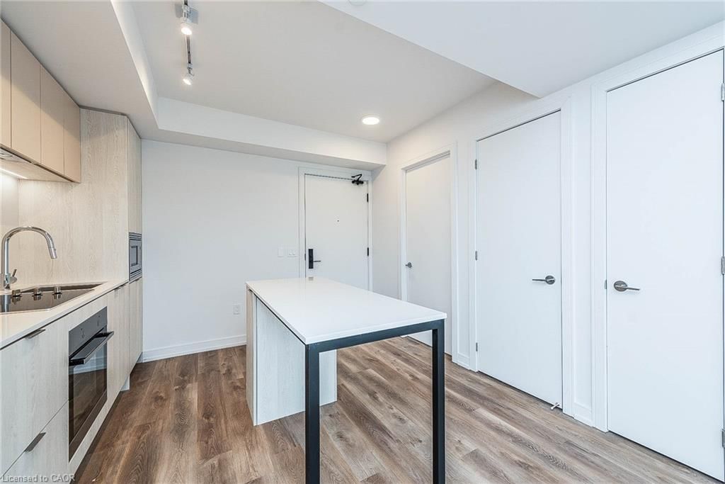 712 - 1 Jarvis Street 5