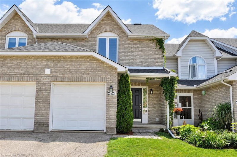 2 - 525 Oakvale Drive