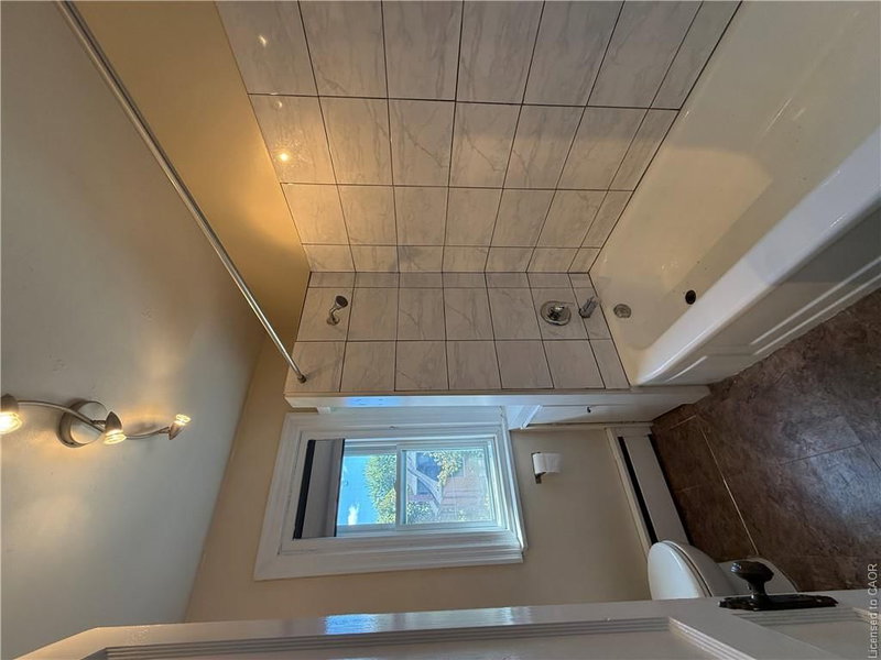 4 Undermount Avenue photo 5