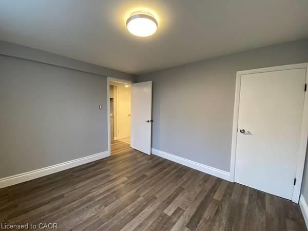 1 - 192 Allen Street E