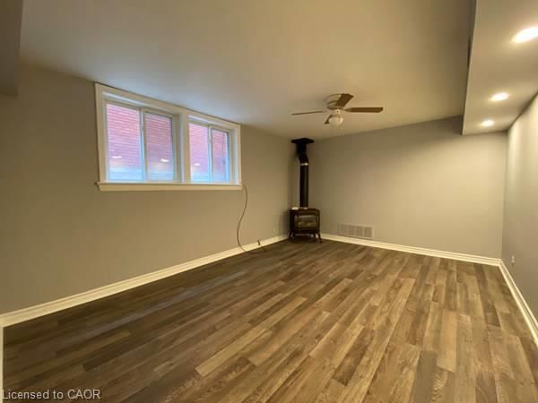 1 - 192 Allen Street E