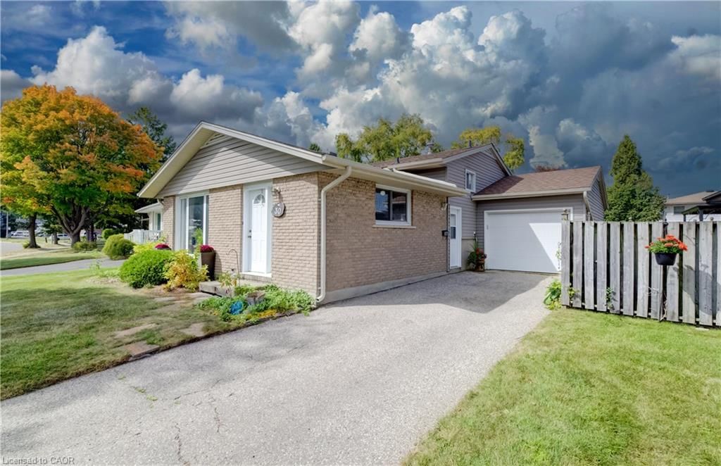 Single Family Residence for sale at 30 Kingswood Drive, Kitchener, ON, N2E 1A7 - Alpine Village/Country Hills - MLS: 40867264