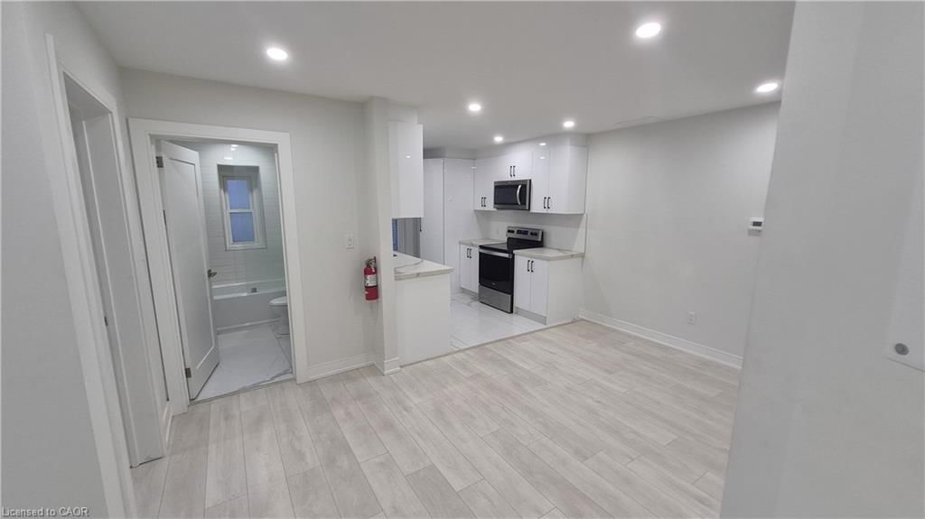 2U - 35 Wellington Street 2