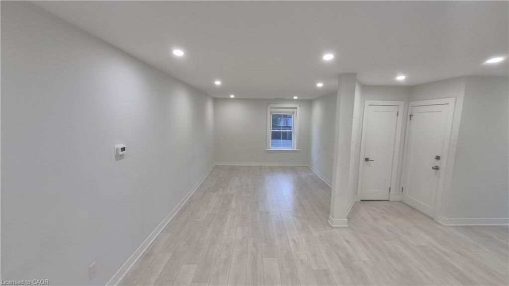 2U - 35 Wellington Street 3