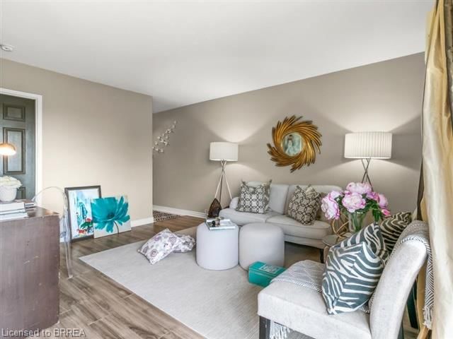 303 - 200 Charlton Avenue E