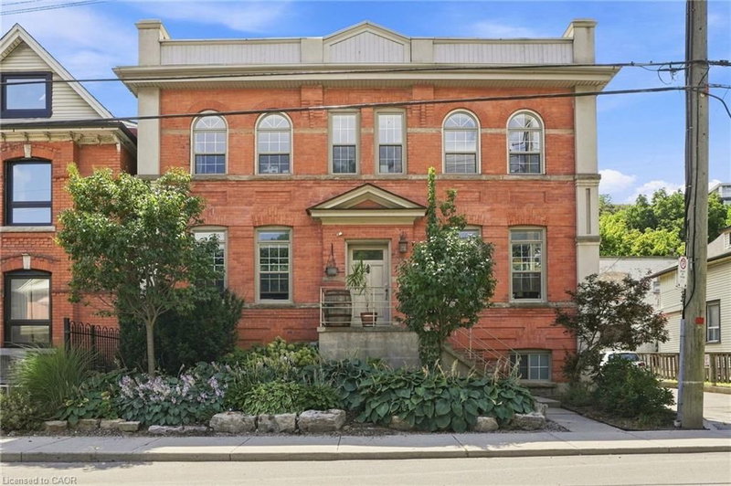 202 - 54 Alanson Street