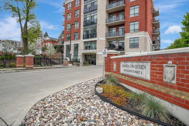399 Queen Street S photo 5