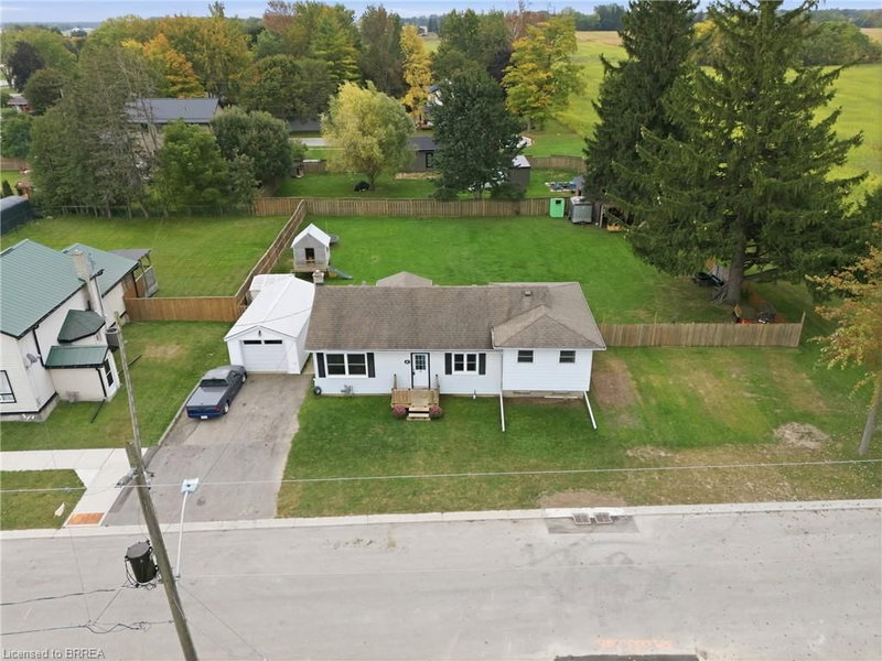 60 Railway Street W photo 4