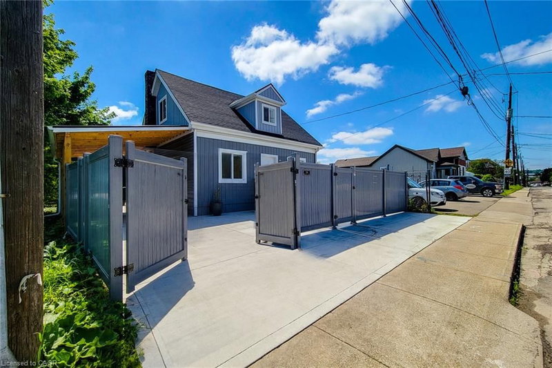 78 Hillyard Street photo 3