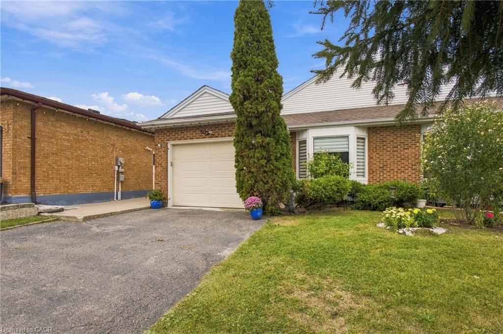 Single Family Residence for sale at 802 Strasburg Road, Kitchener, ON, N2E 2Y3 - Laurentian Hills/Country Hills W - MLS: 40867588
